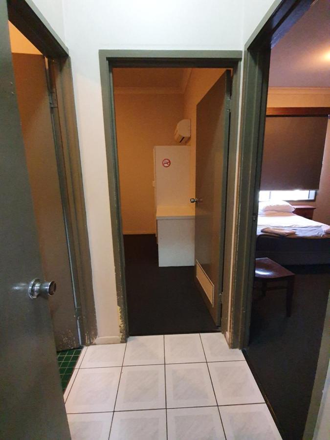 阿伦酒店 汤斯维尔 外观 照片